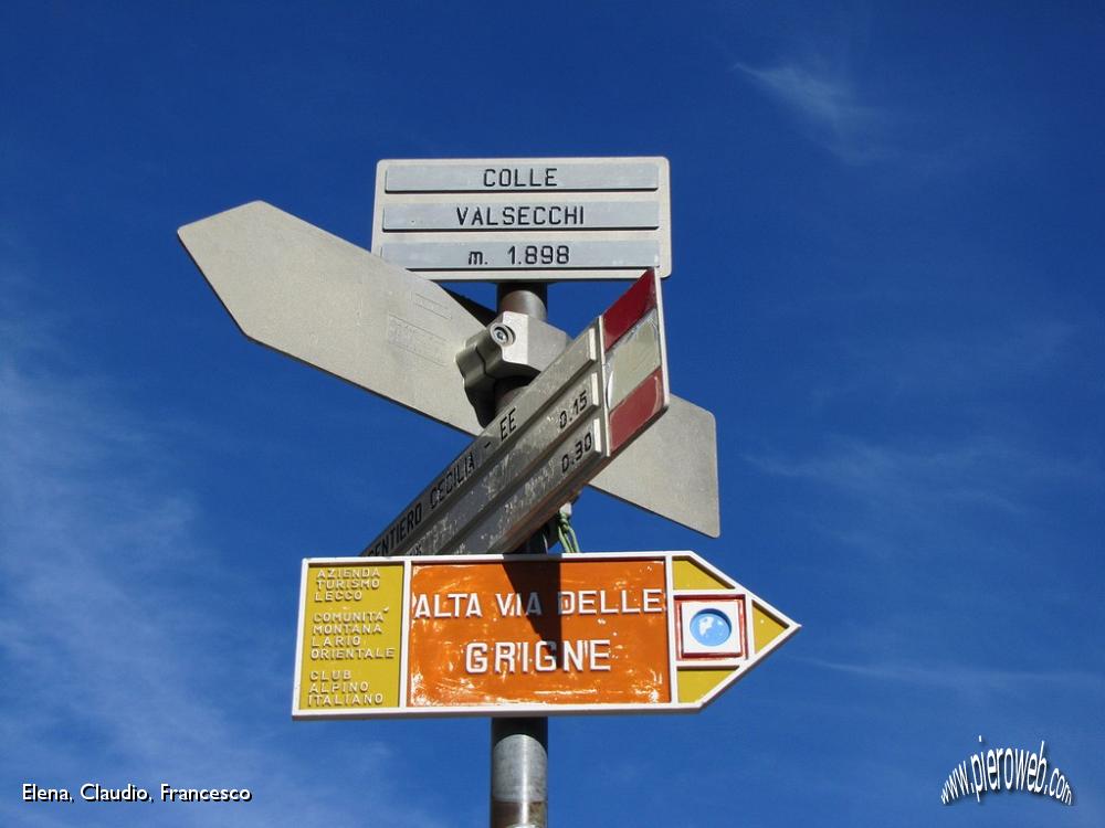 33 Proseguiamo per l'alta via.JPG